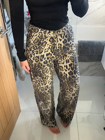 Veyona™ | Leopard Diamanté Flared Jeans