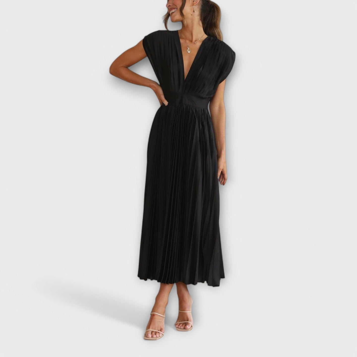 Maria | Elegant Pleated Midi Dress
